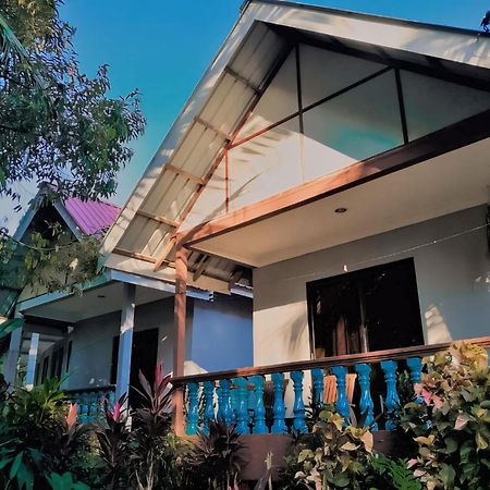Fiqthya Chalet & Cafe Kampong Ayer Batang Ngoại thất bức ảnh