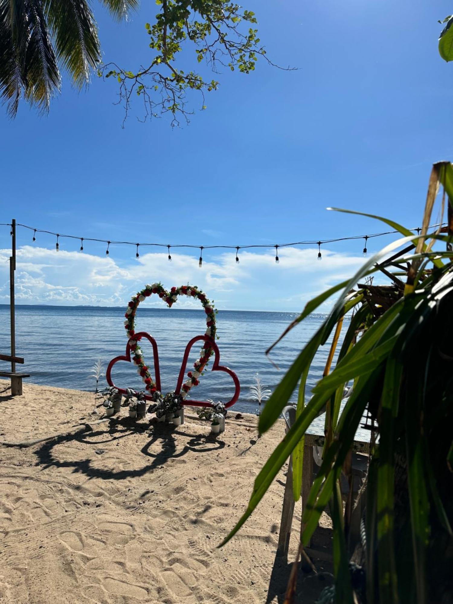 Fiqthya Chalet & Cafe Kampong Ayer Batang Ngoại thất bức ảnh